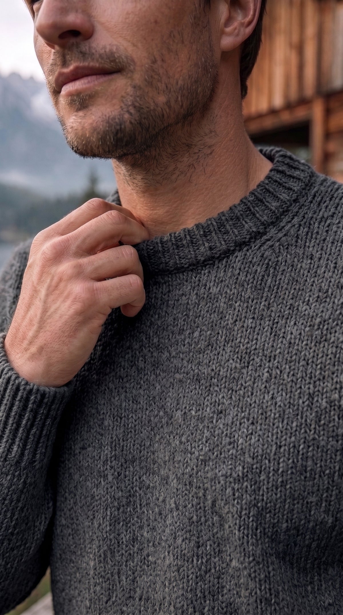 The Essence Sweater (Black)